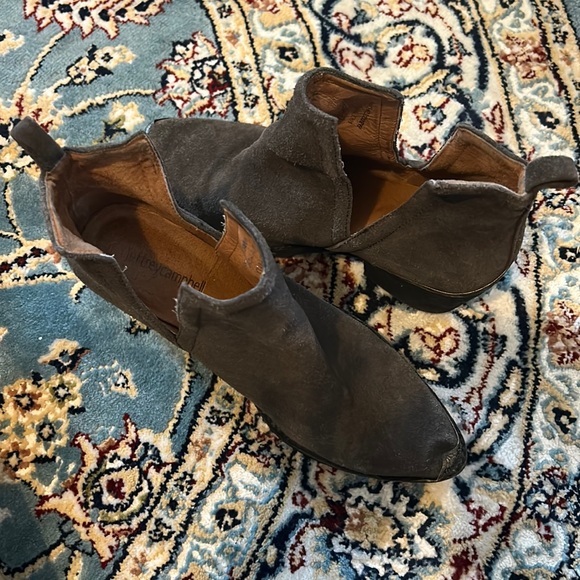 Jeffrey Campbell Hunt the Plains Olive Bootie size 8 lightly worn and loved - Picture 4 of 8